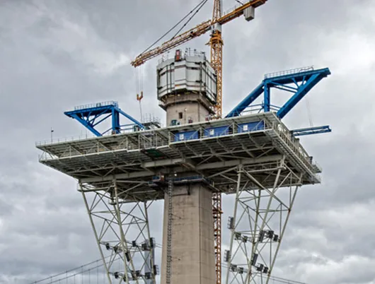 Structural steel construction with tower crane